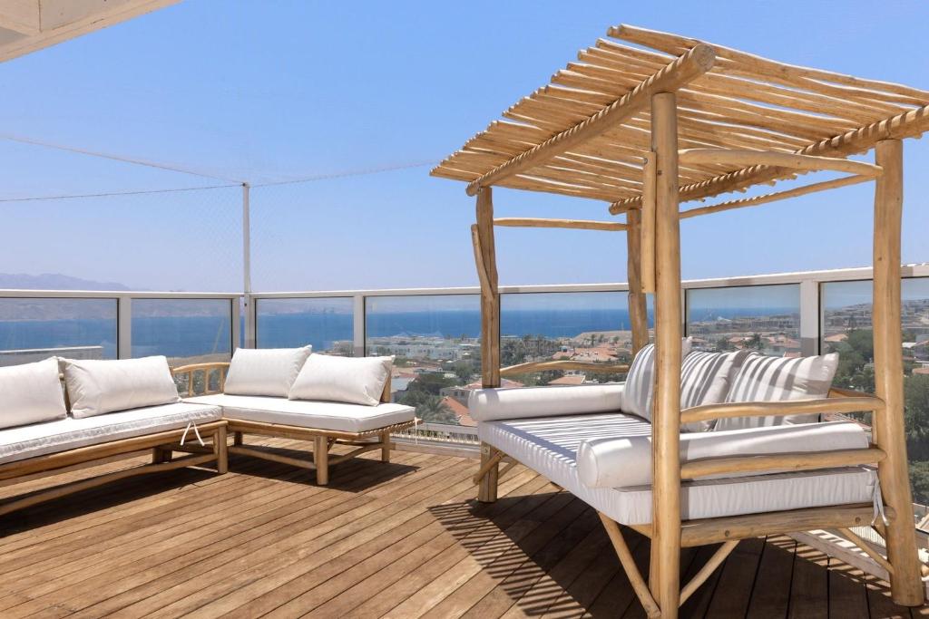 KEDEM — balcony