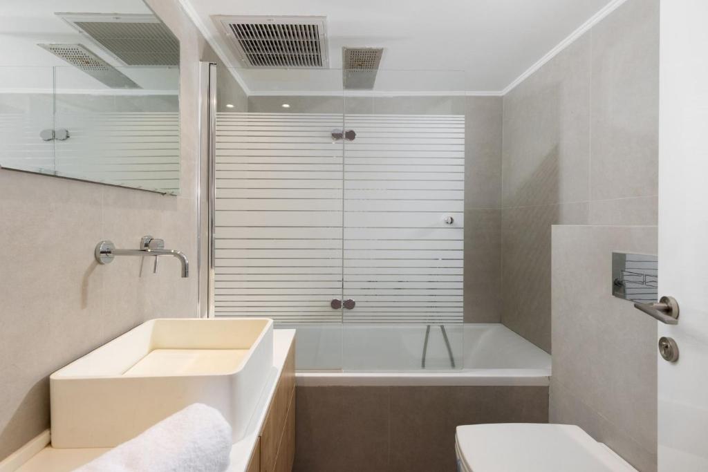KEDEM — bathroom